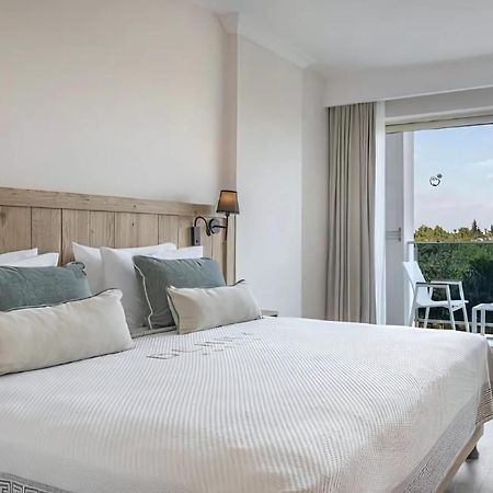 Berry Blue Hotels Side Bagian luar foto