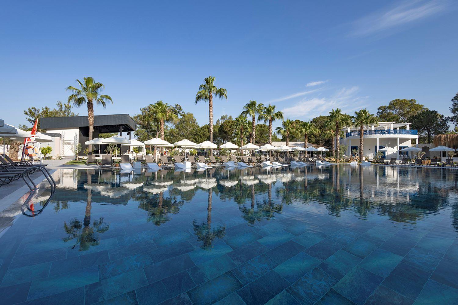 Berry Blue Hotels Side Bagian luar foto